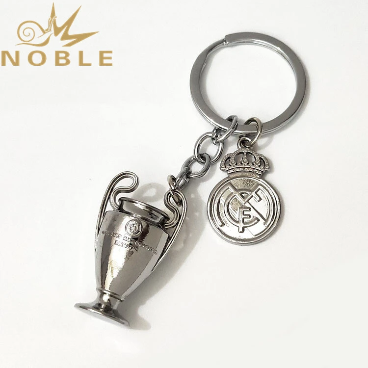 Football Fans Support Gifts UEFA Champions League Trophy Metal Keychain with Badge for Real Madrid Club De Fútbol 1