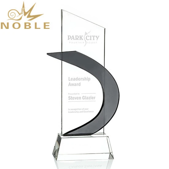 Excellent New Design Custom Engraving Crystal Award Trophy 1