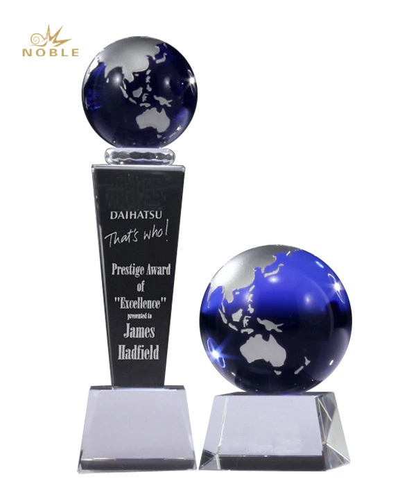 Singleton Prince Creek Champion Crystal Globe Award Trophy 1