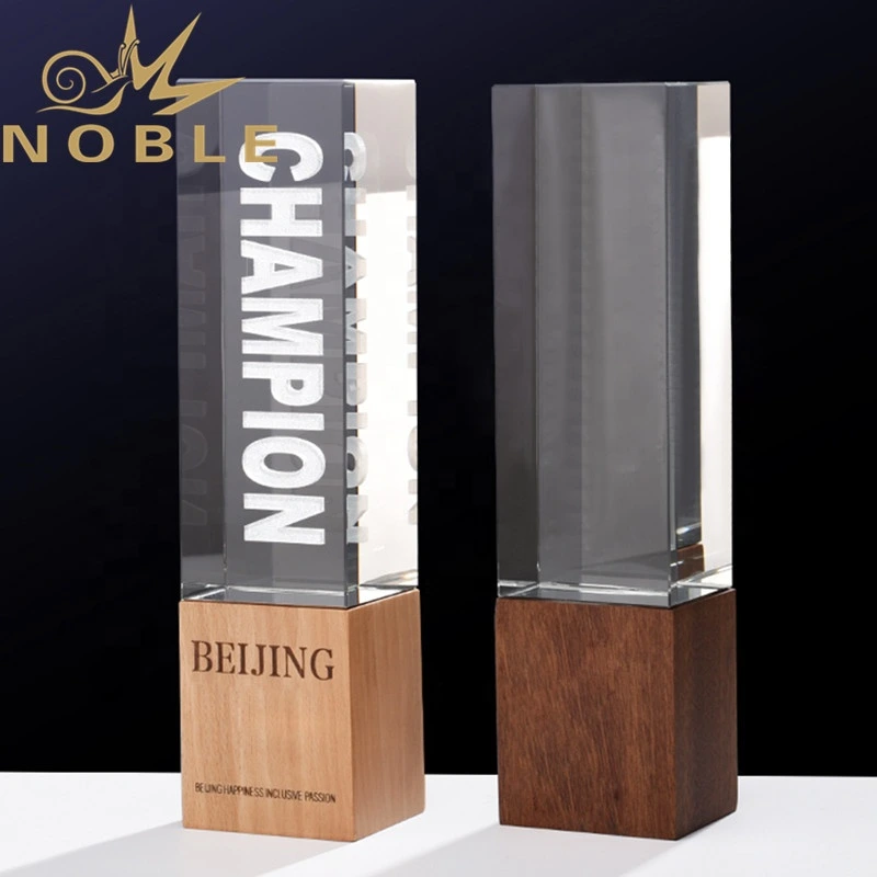 New Design High Quality Custom Laser Engraving Crystal Trophy with Wood Base 1