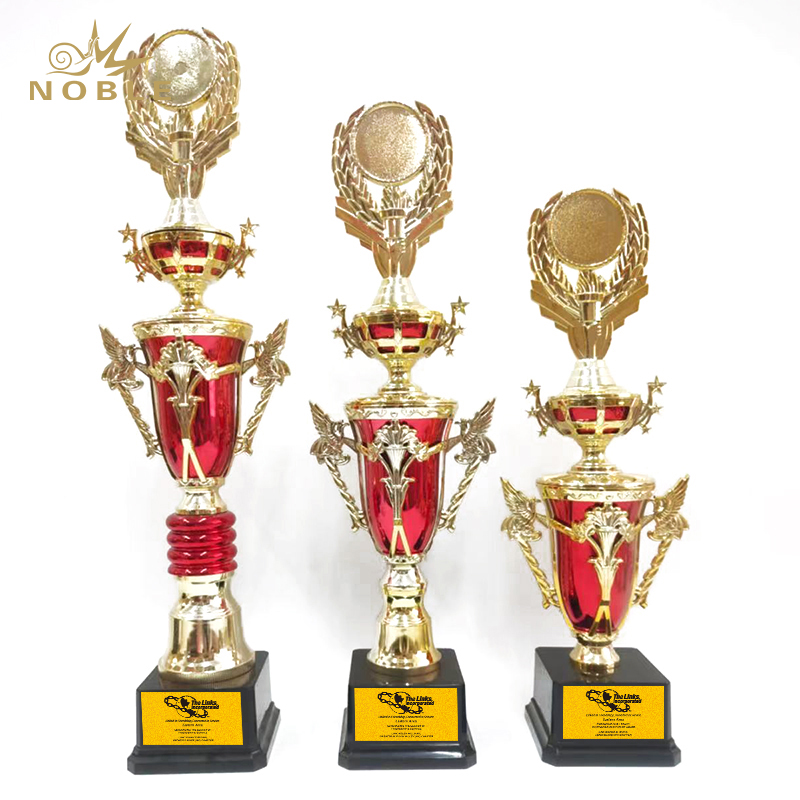 China Custom High Quality New Distinctive Design Trophy Metal Cup Award Champion Trophies 1