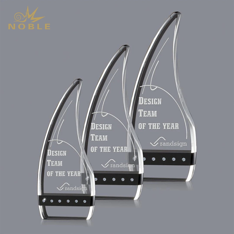 Spectacular Curved Optical Crystal award with sparkling Optical Diamonds 1