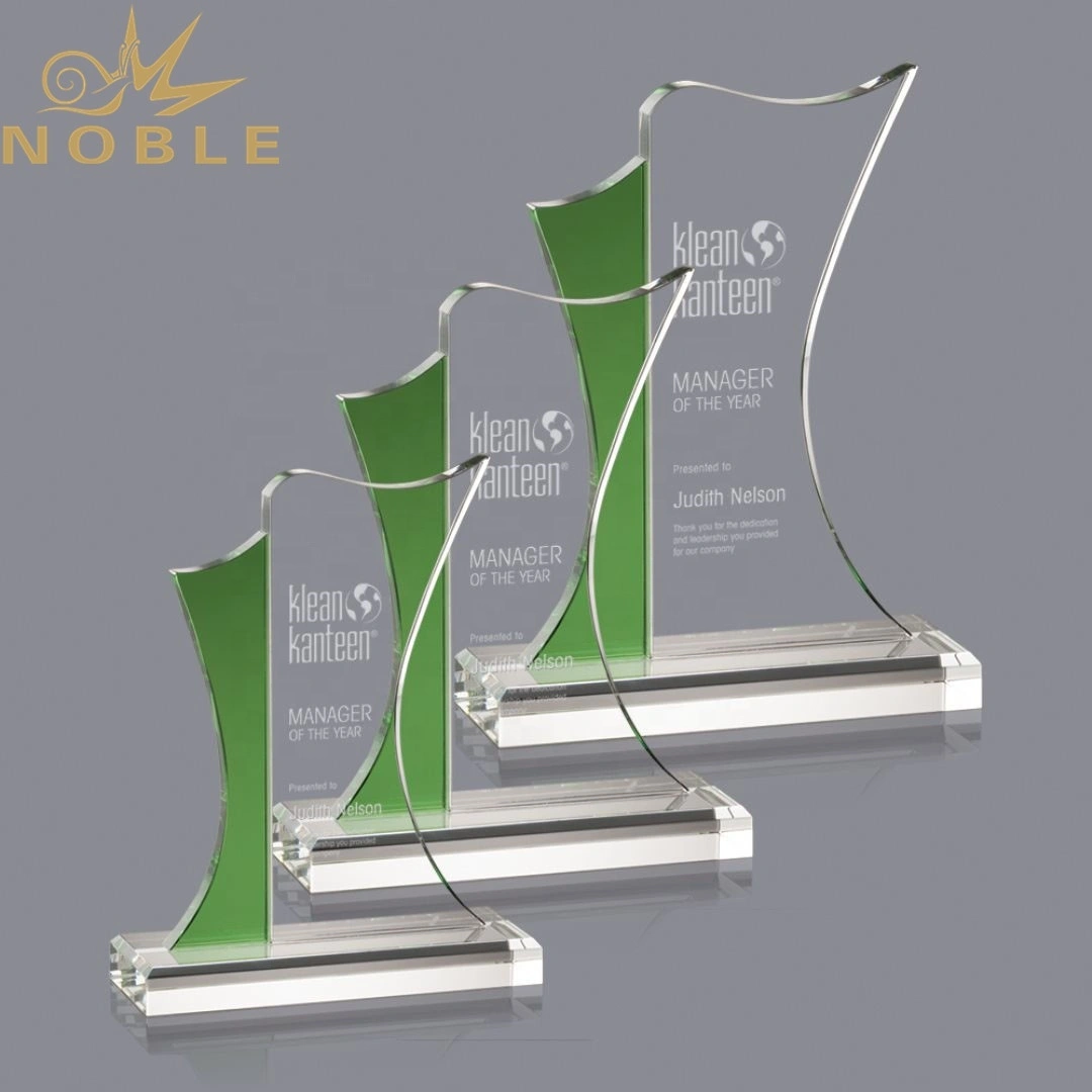 Noble New Design Custom Crystal Plaque Trophy with Green Edge1 1