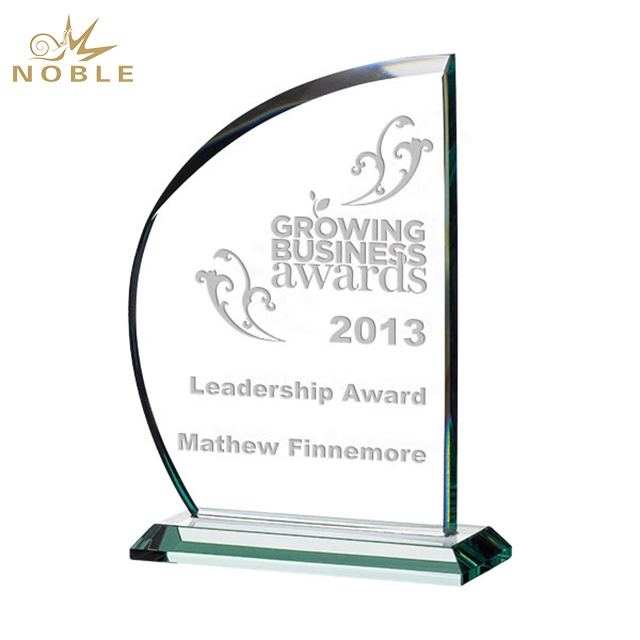 Customized Design Jade Glass Sports Sailing Gifts Trophy 1