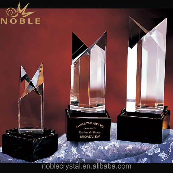 Noble high quality hot selling New design black base crystal custom trophy 1