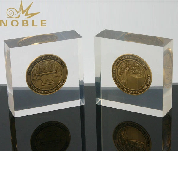 Noble High Quality Lucite Coin Embedment Inside Acrylic Paperweight as Business Gifts 1
