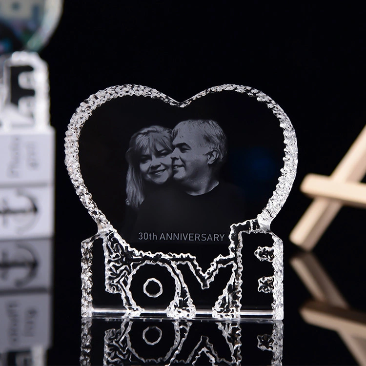 Amazon Hot Selling Custom Engraving Valentine Souvenir Love Gifts Crystal Iceberg Wedding Favor Gifts 1