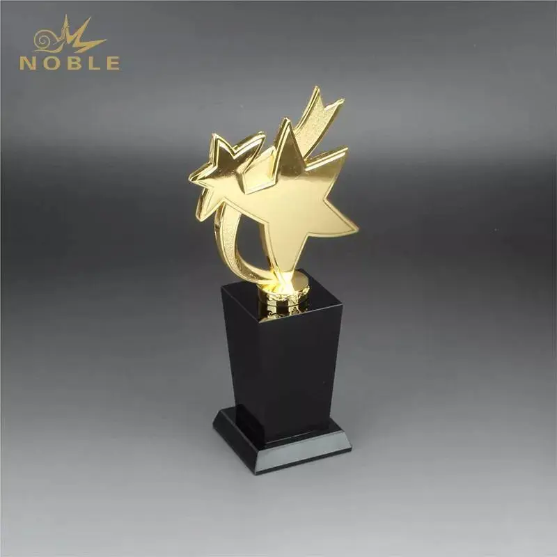 Customized Gold Metal Star Crystal Trophy Award For Engraving 1