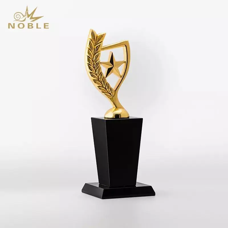 Wholesale High Quality Electroplating Metal Star Trophy 1