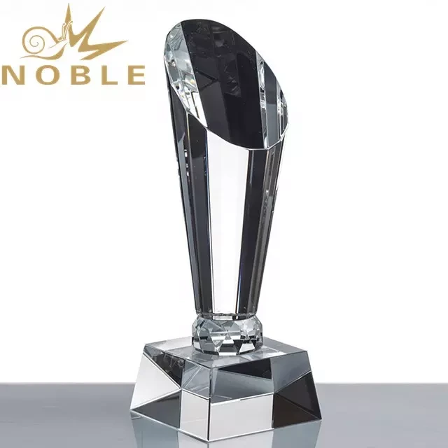 Noble High Quality Free Engraving Custom Crystal Trophy 1
