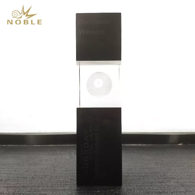 Popular Design Custom 3D Laser Engraving Crystal Cube Award 1