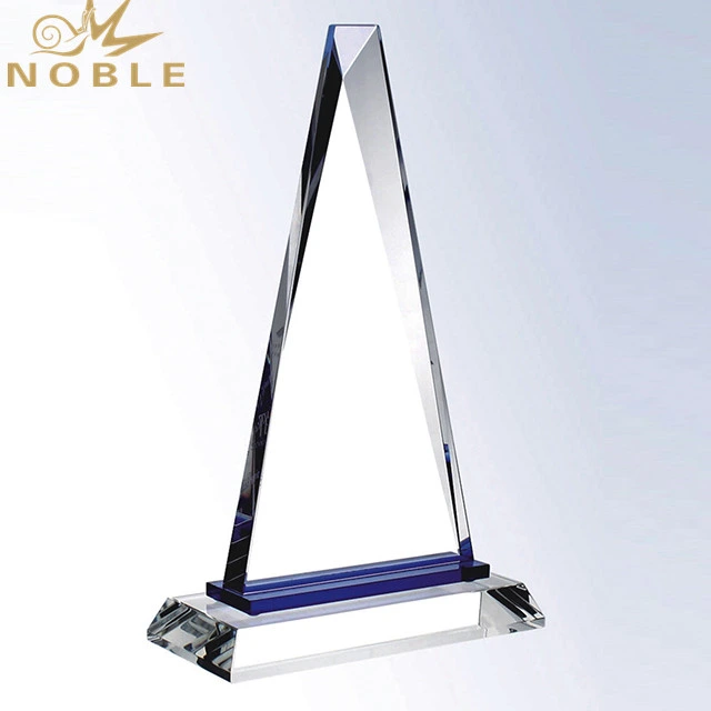 Wholesale Promotion Clear Optical Crystal Awards Pyramid Trophy 1
