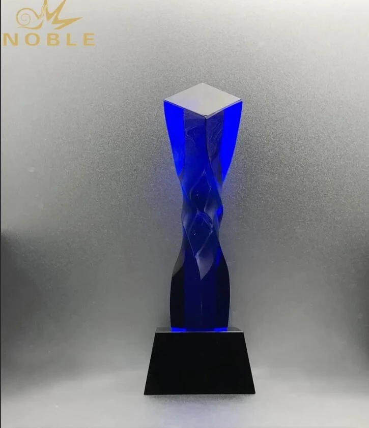 Wholesale Colored Crystal Twisted Column Trophy Award1 1