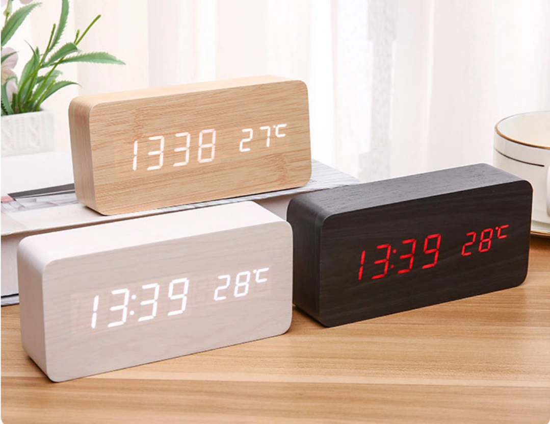 Noble Manufacturer Crystal Wooden Clock Business Gift Customized Bespoke Logo Office Decoration Trophy Award Hand Craft Plaque 1