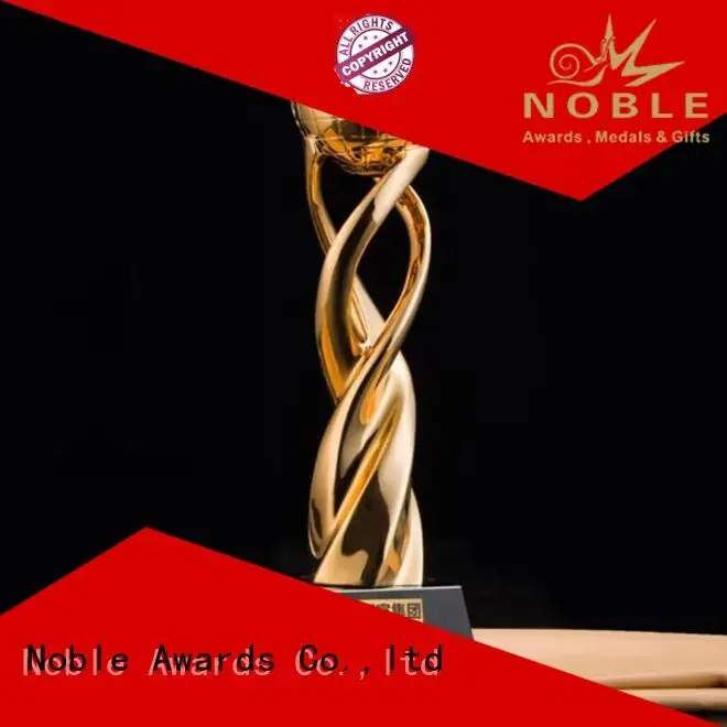 Top grade A Resin custom made Resin trophies Top grade A Resin For Gift Noble Awards 1