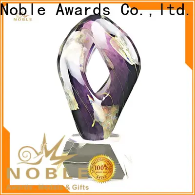 Noble Awards at discount Art Craft glass trophies supplier For Sport games 1