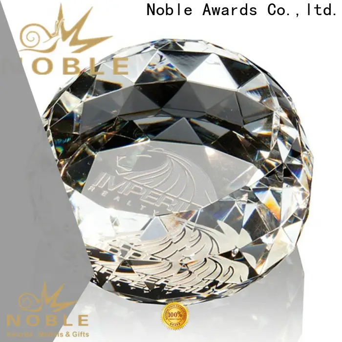 funky Souvenir gifts Crystal with Gift Box For Sport games 1