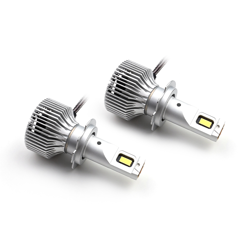 H4 LED Headlight Bulb 200W 18000LM 6000K 12V-24V Universal High Output Lighting Upgrade for Cars and Trucks 5