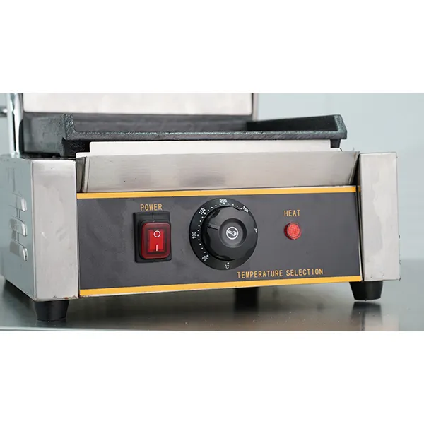 Compact Single Plate Electric Grill (Model CW-811B) - Ideal for Kitchen Grilling 3