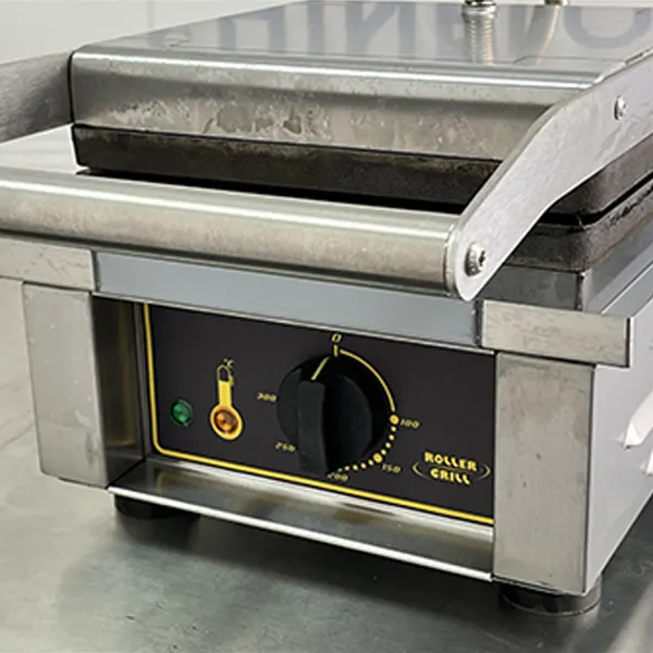 Golden Crispy Waffle Maker - Commercial Kitchen Equipment 2