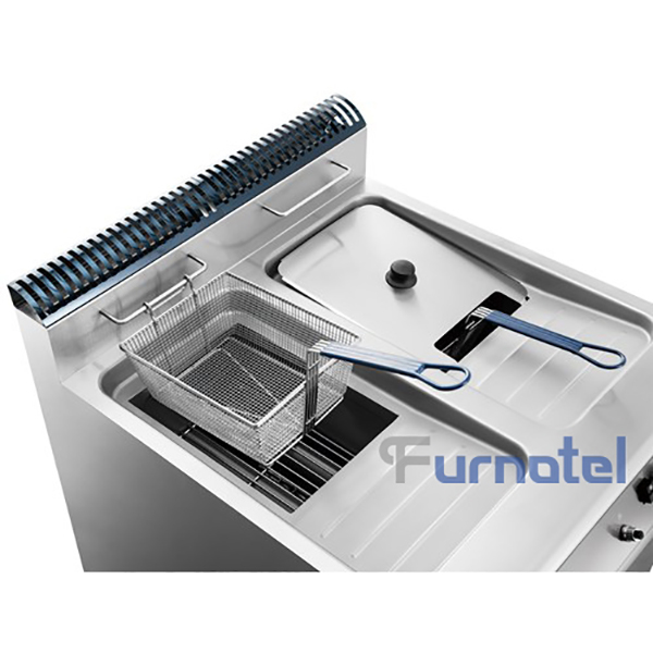 700 Series Electric 2-Tank 2-Basket Fryer With Cabinet 5