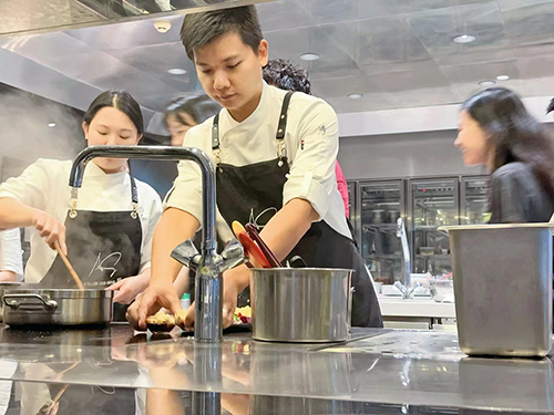 A aprendizagem culinária conhece a experiência prática em Shinelong 2