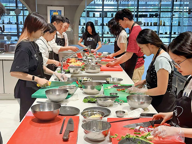 A aprendizagem culinária conhece a experiência prática em Shinelong 3