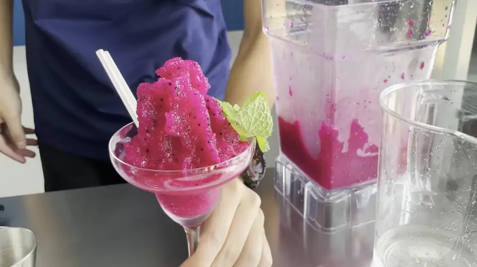 A Good Performance Commercial Smoothie Blender 1