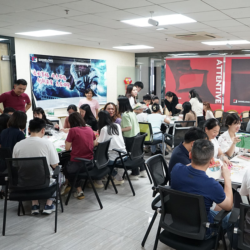 Shinelong organiseert feestelijke doe-het-zelf-activiteit ter ere van het Mid-Autumn Festival 2