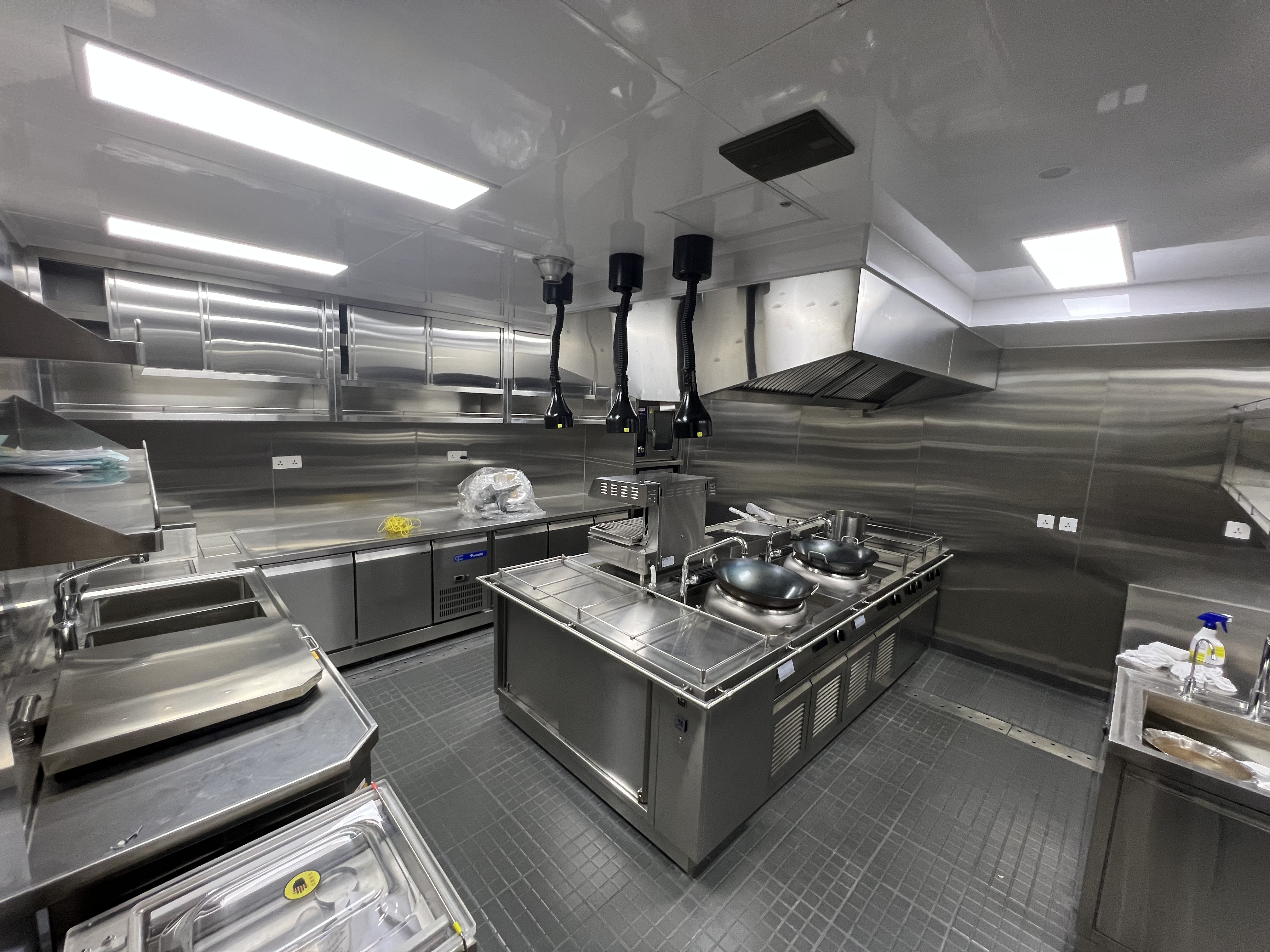Modern Hotel Kitchens equipment