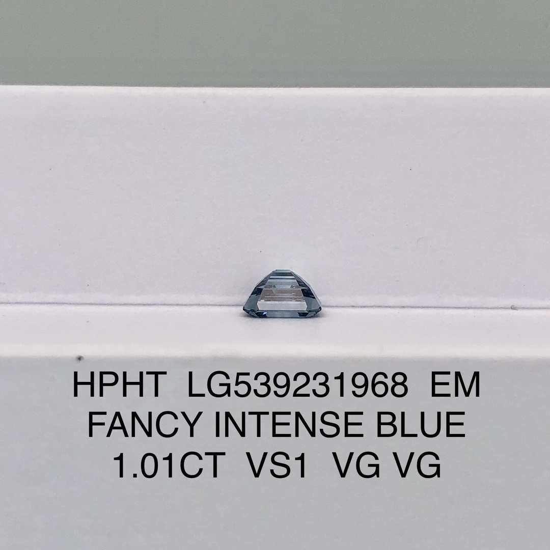 Emerald 1ct Fancy Intense Blue VS1 HPHT Diamond Lab Grown Diamond IGI Certificate 11