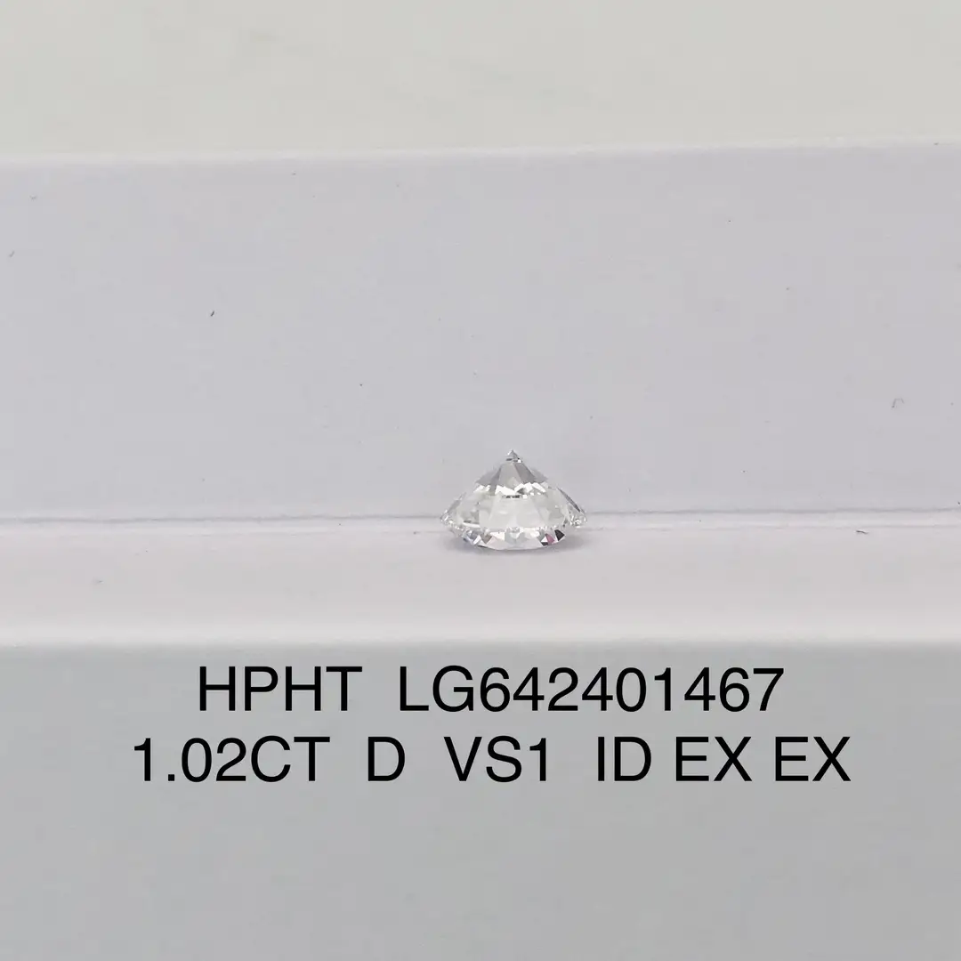 1.02CT Round Synthetic Diamond - IGI Certified 4