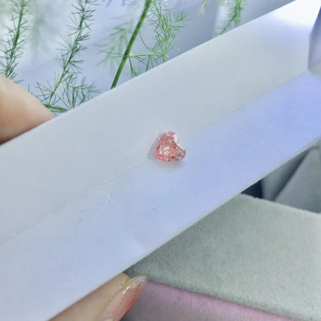 1.3 CT VS1 Fancy Intense Pink Heart Lab Diamond 4
