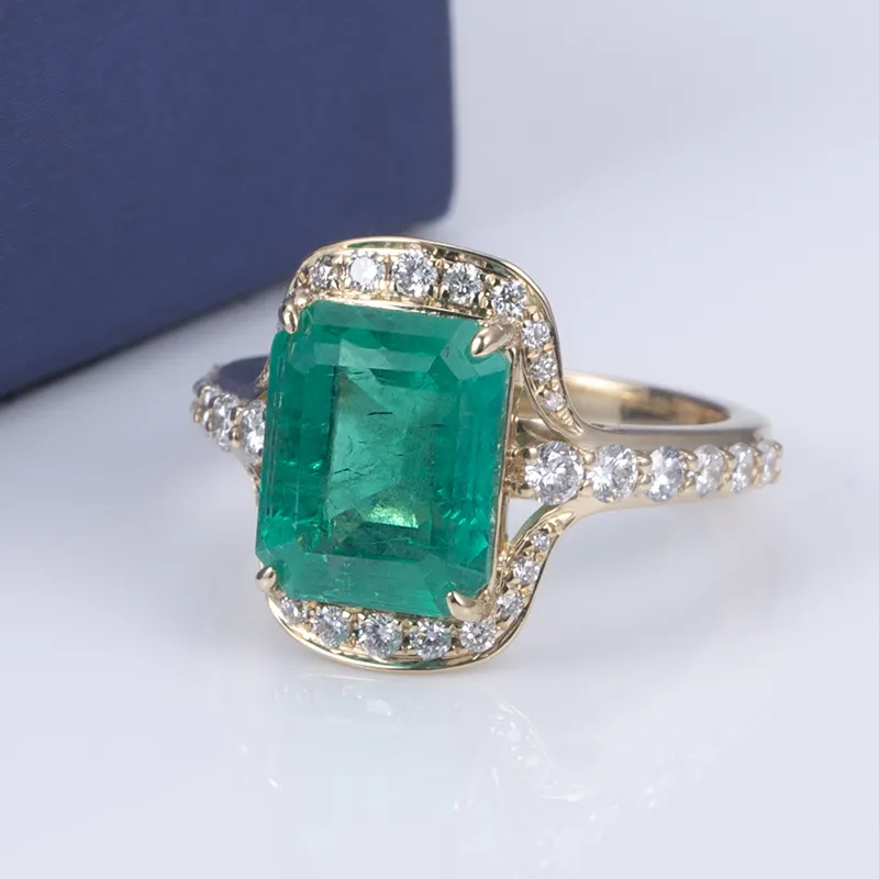 Lab Grown Diamond Emerald Halo Ring - Messi Jewelry 3