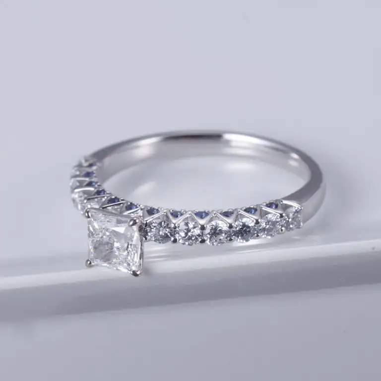 MSR -809 0,5CT DE VS2 Diamond Lab 18K Anello in oro bianco -Gioielli Messi 1