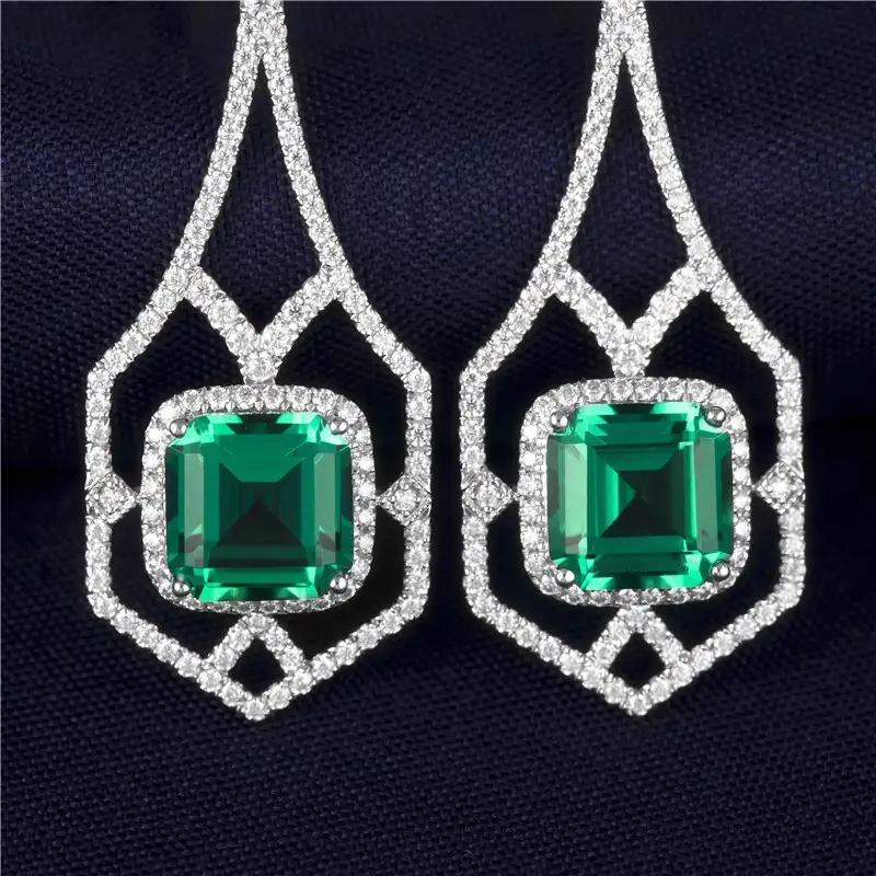 18K White Gold Emerald Pendant Earring 3