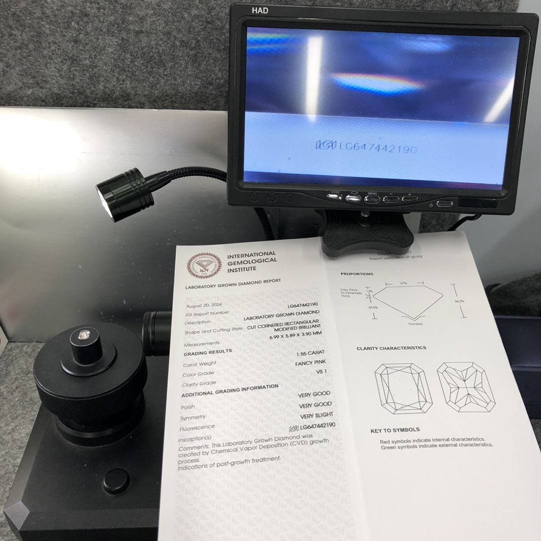 Cornered Rectangular Cut Modified Brillant Fancy Pink 1.55CT VS1 VG VG CVD LG647442190 12