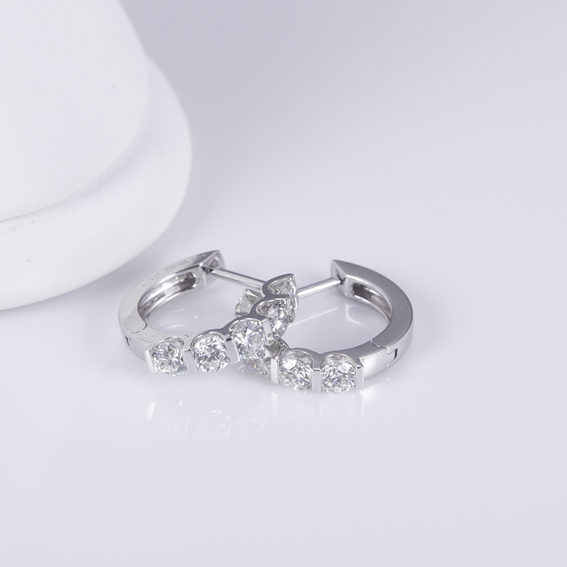 Messi Alahas - Messi Alahas 10k puti nga bulawan 2.7mm round DEF kolor moissanite diamante ariyos 12