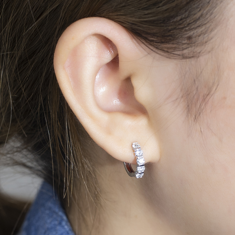 Messi Alahas - Messi Alahas 10k puti nga bulawan 2.7mm round DEF kolor moissanite diamante ariyos 10