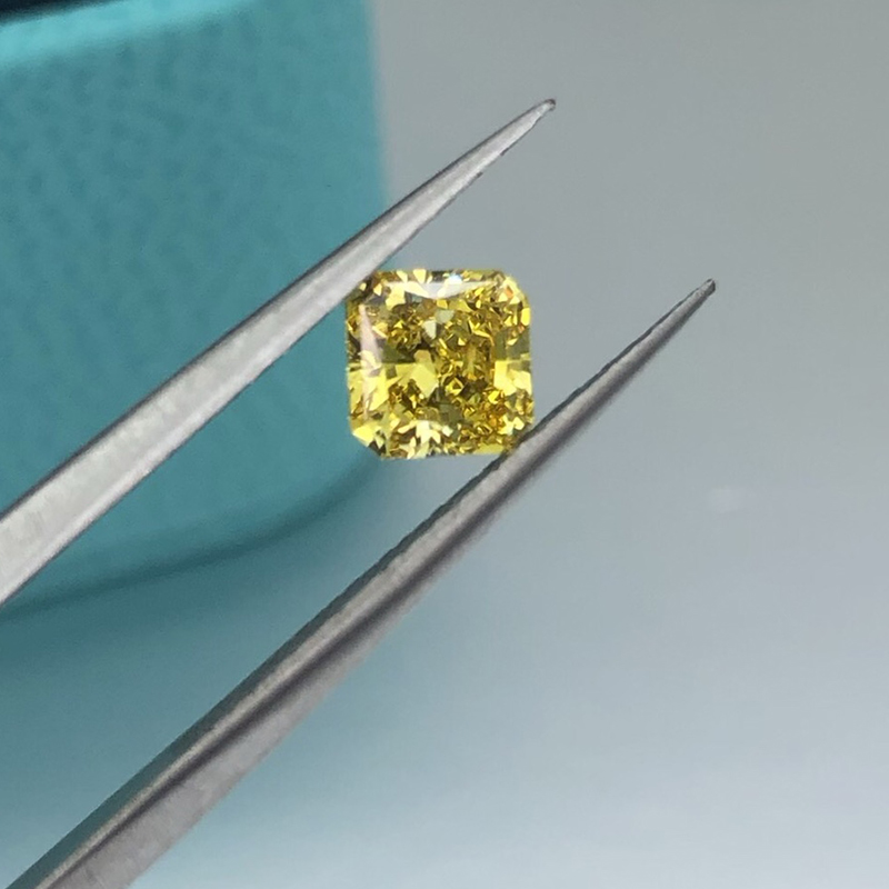 Messi Jewelry - Fancy Vivid Men Made Diamond Radiant Cut Lab Grown Yellow HPHT Diamond Yellow 10