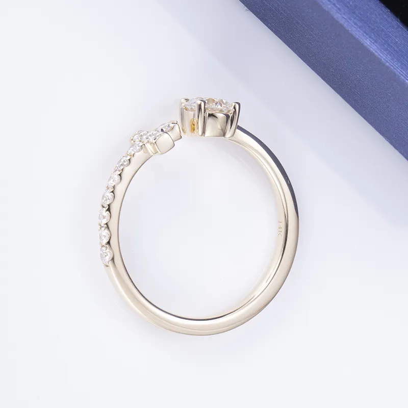 Cincin Pertunangan Berlian Buatan Makmal Barang Kemas Messi dengan Harga Berpatutan 4