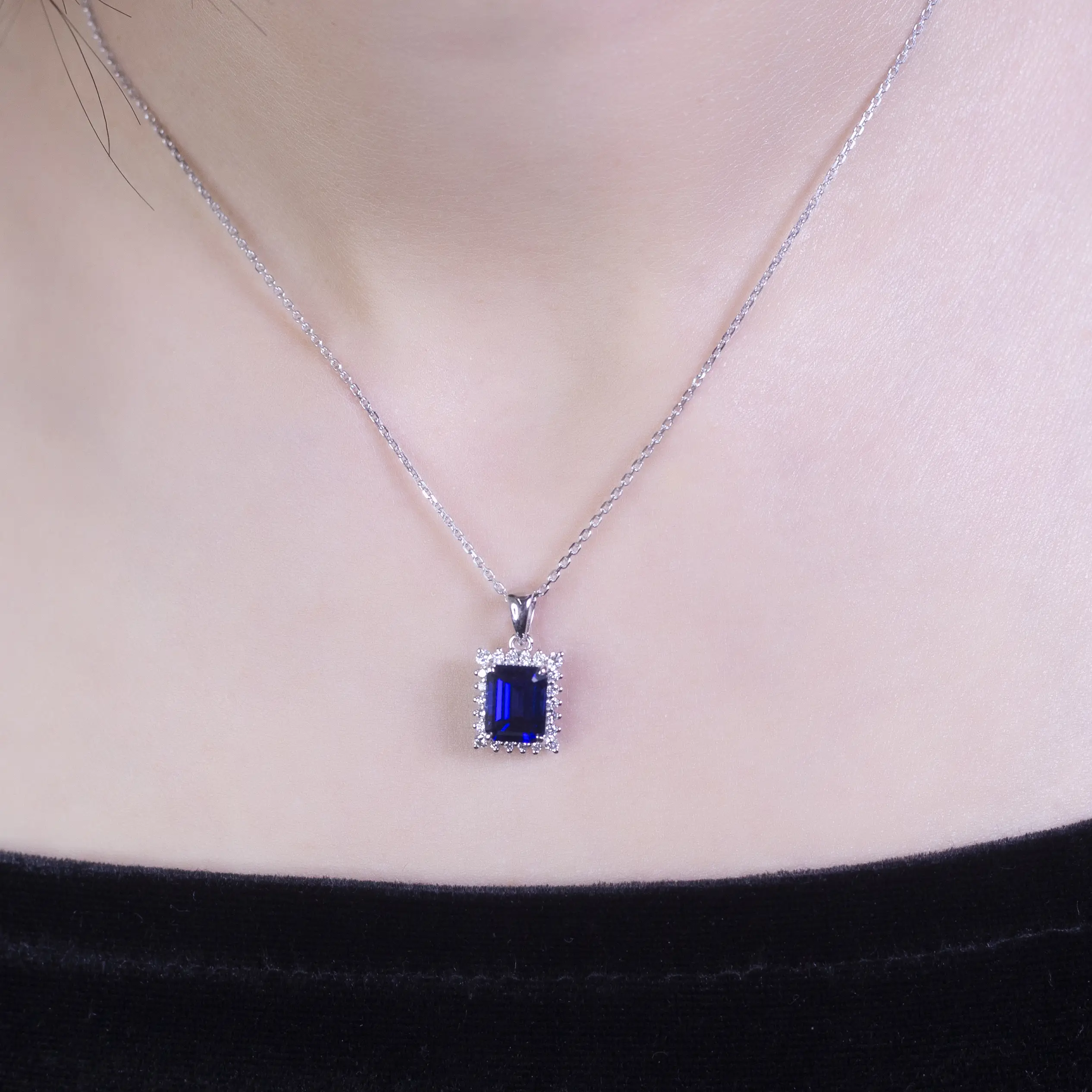 Gioielli Messi - 18k White Gold Emerald Royal Blue Lab Grown Grown Grown Childance Lab Lab Create Emerald Jewelry 1