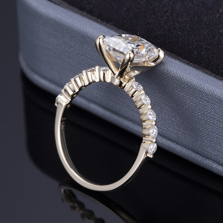 Messi Jewelry new design 14K gold ring radiant iced crushed Moissanite rings for wedding engagment