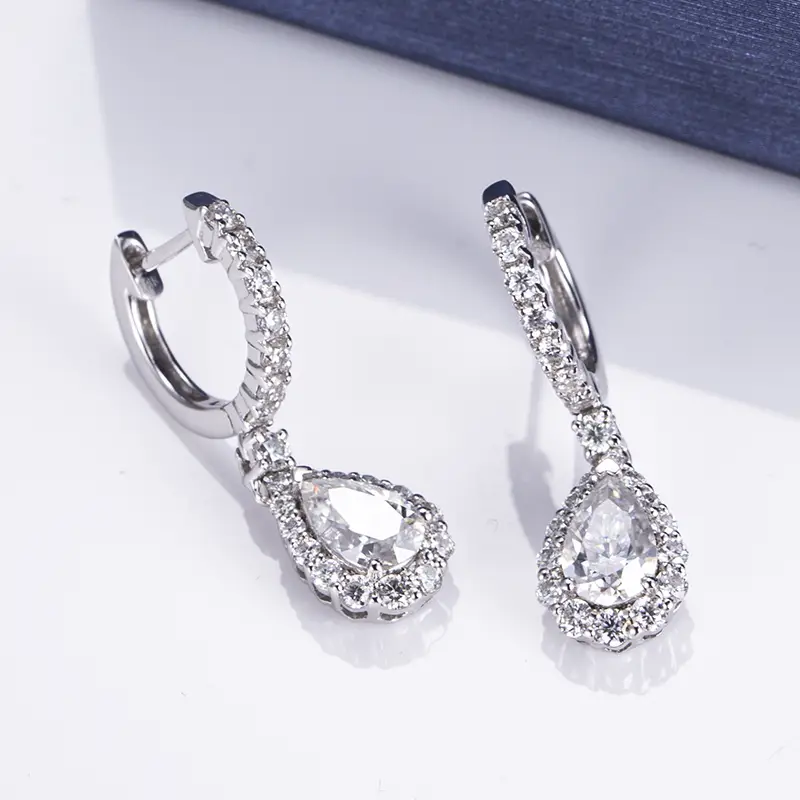 Custom moissanite stud earrings from China Manufacturer | Messi Jewelry 3