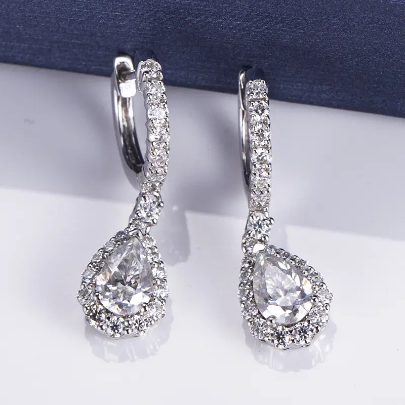Custom moissanite stud earrings from China Manufacturer | Messi Jewelry 4