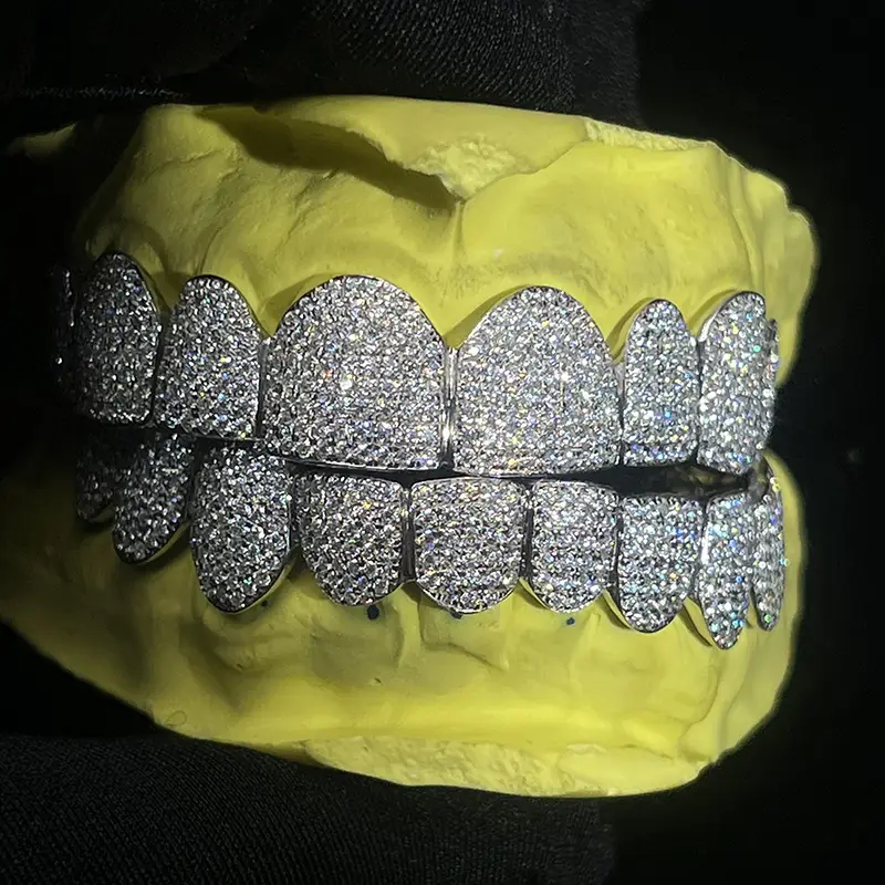 Bijoux Messi - MSA-507 Custom 10k 14K 18K Gold 925 Silver Grillz Iced Out Moissanite Diamond Grillz Dents Moisanite Grillz 1