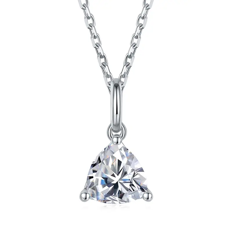 O90F Triangolo classico da 1CT 1CT MOISSanite Oro bianco Plorato 925 Collana in moisanite in argento sterling 1