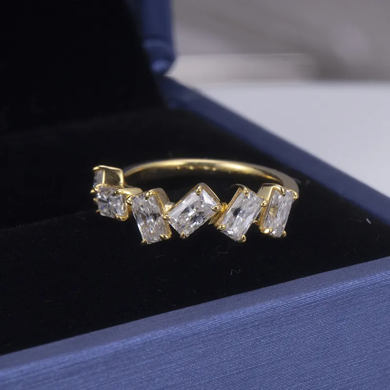 Customizable Moissanite Silver Jewelry, Handcrafted to Perfection1 5