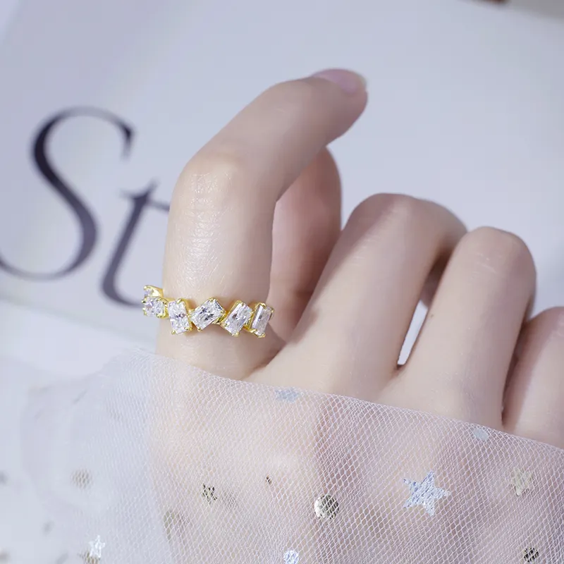 Customizable Moissanite Silver Jewelry, Handcrafted to Perfection1 7