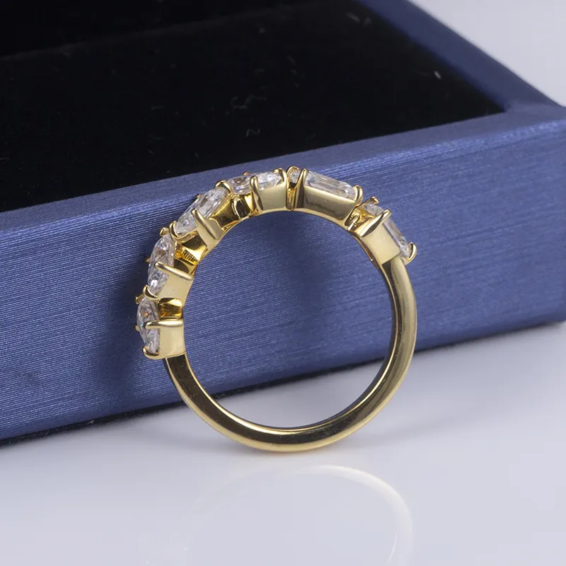 Customizable Moissanite Silver Jewelry, Handcrafted to Perfection1 3